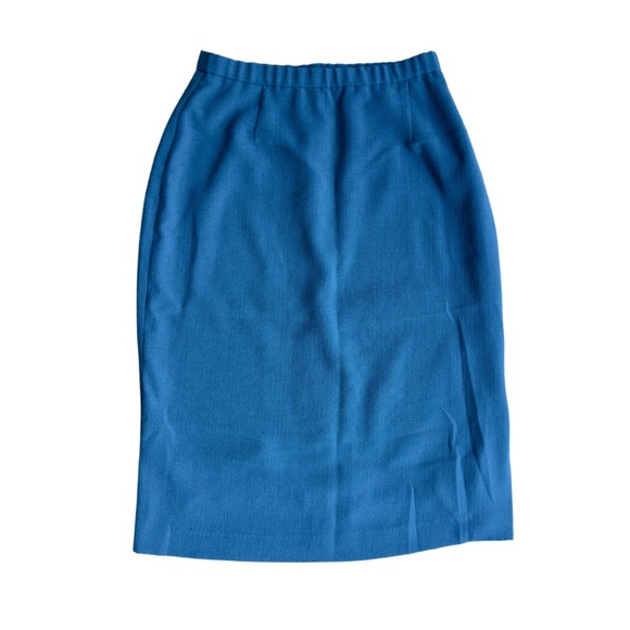 Two-Piece Set - Picture 3 of 5